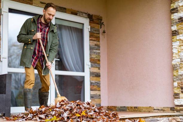 Best Professional Junk Removal  in Lindsay, CA