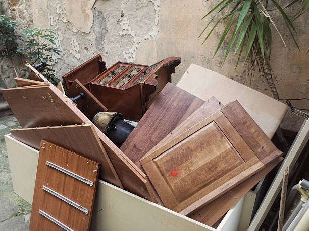 Best Estate Cleanout Services  in Lindsay, CA